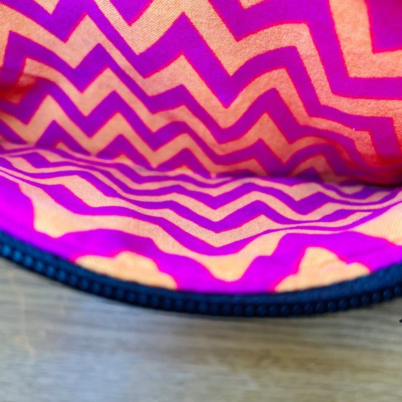 Vera Bradley Ziggy Zinnia Crossbody Bag Gray Chevron Pink Floral Quilted Purse - Picture 9 of 12